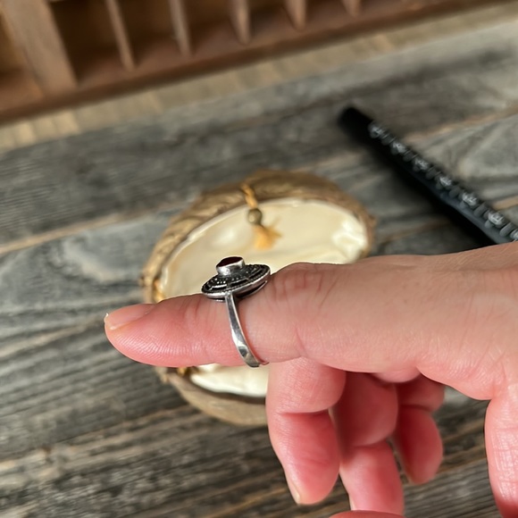 ❤️VTG Silver Marcasites/Garnet Stone Ring - Picture 10 of 11